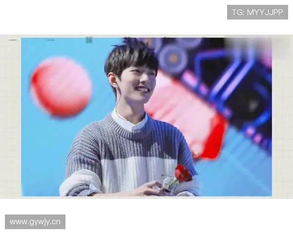 梁伟铿上场像邻家大哥，下班拎的包比我整年开销还贵